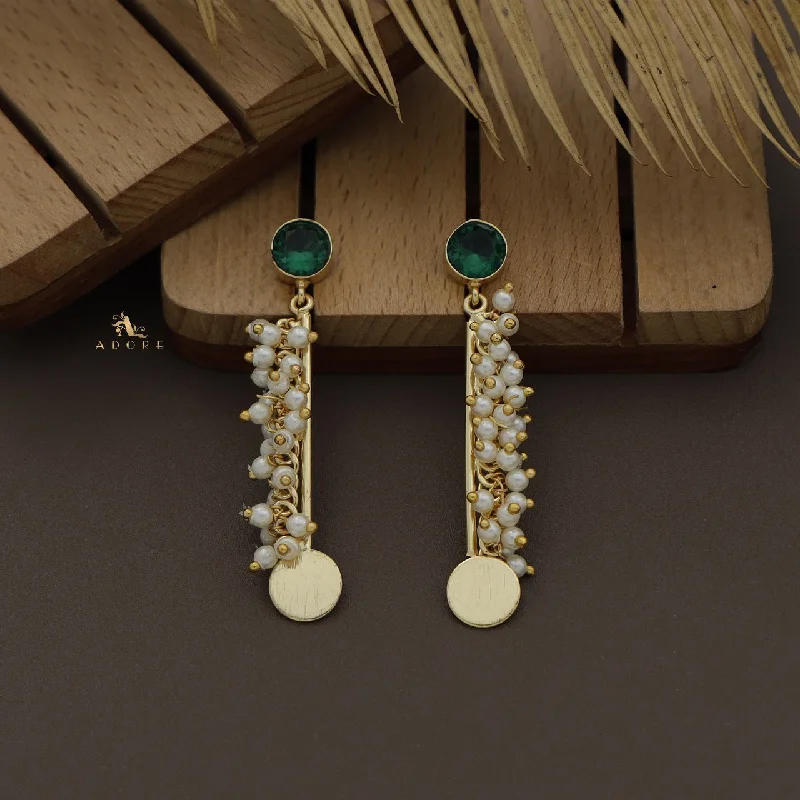 Noxa Cluster Pearl Glossy Earring