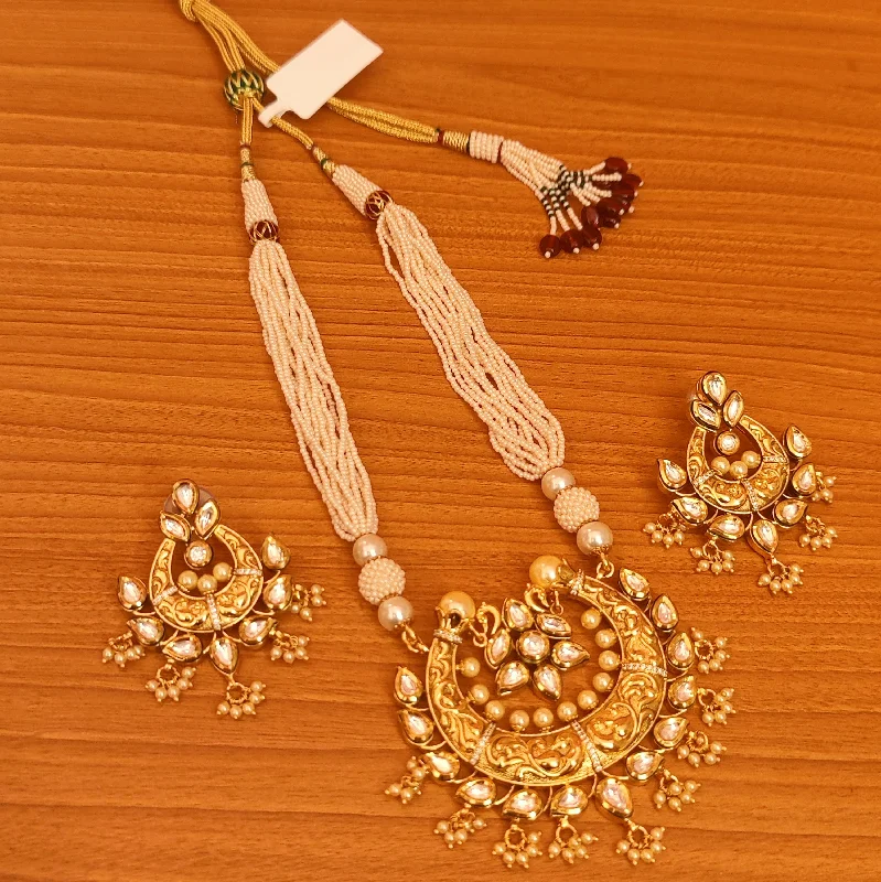 GOLD KUNDAN LOOK PEARL NECKLACE SET