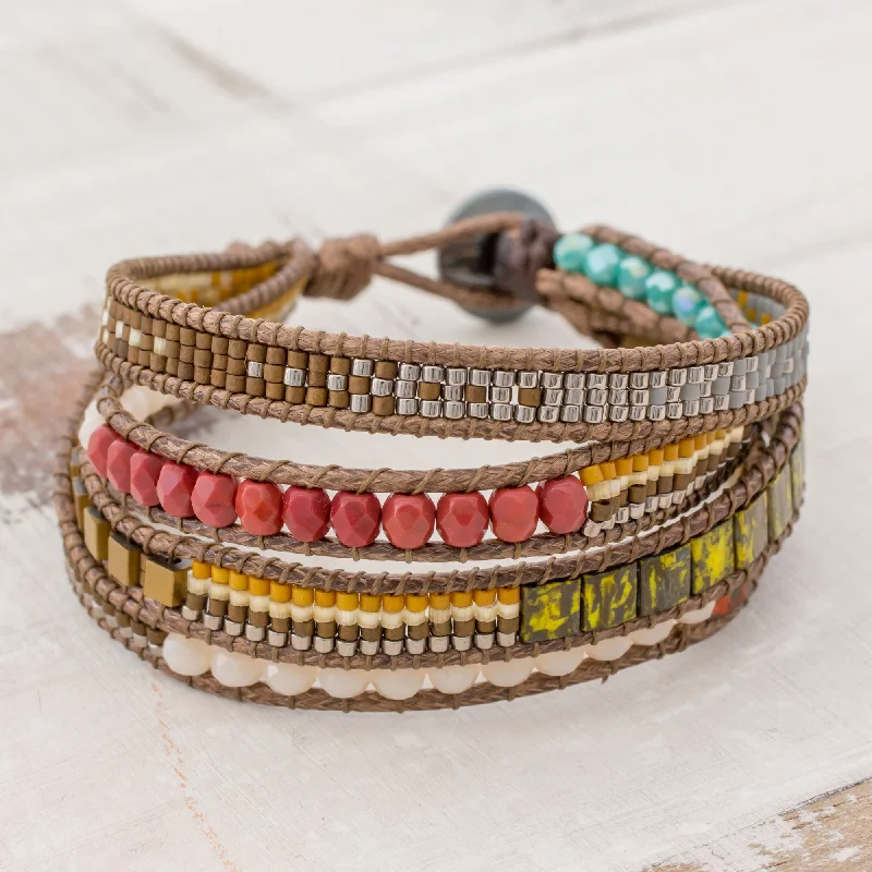 Universal Beauty Multicolored Glass Beaded Wristband Bracelet from Guatemala