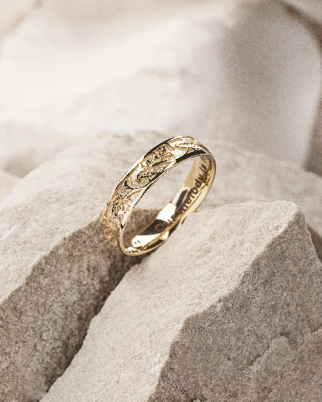 Carved leaves wedding band, ivy ring, 5 mm wide band